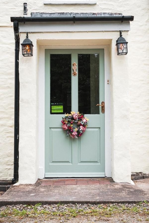 The Door Vegan * Llanon
